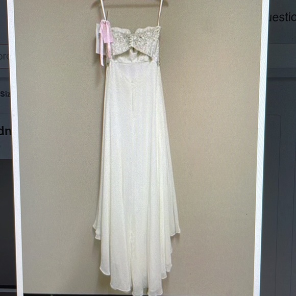 Unused Wedding Dress in Size 10 Morilee by Madeline Gardner - Picture 4 of 7